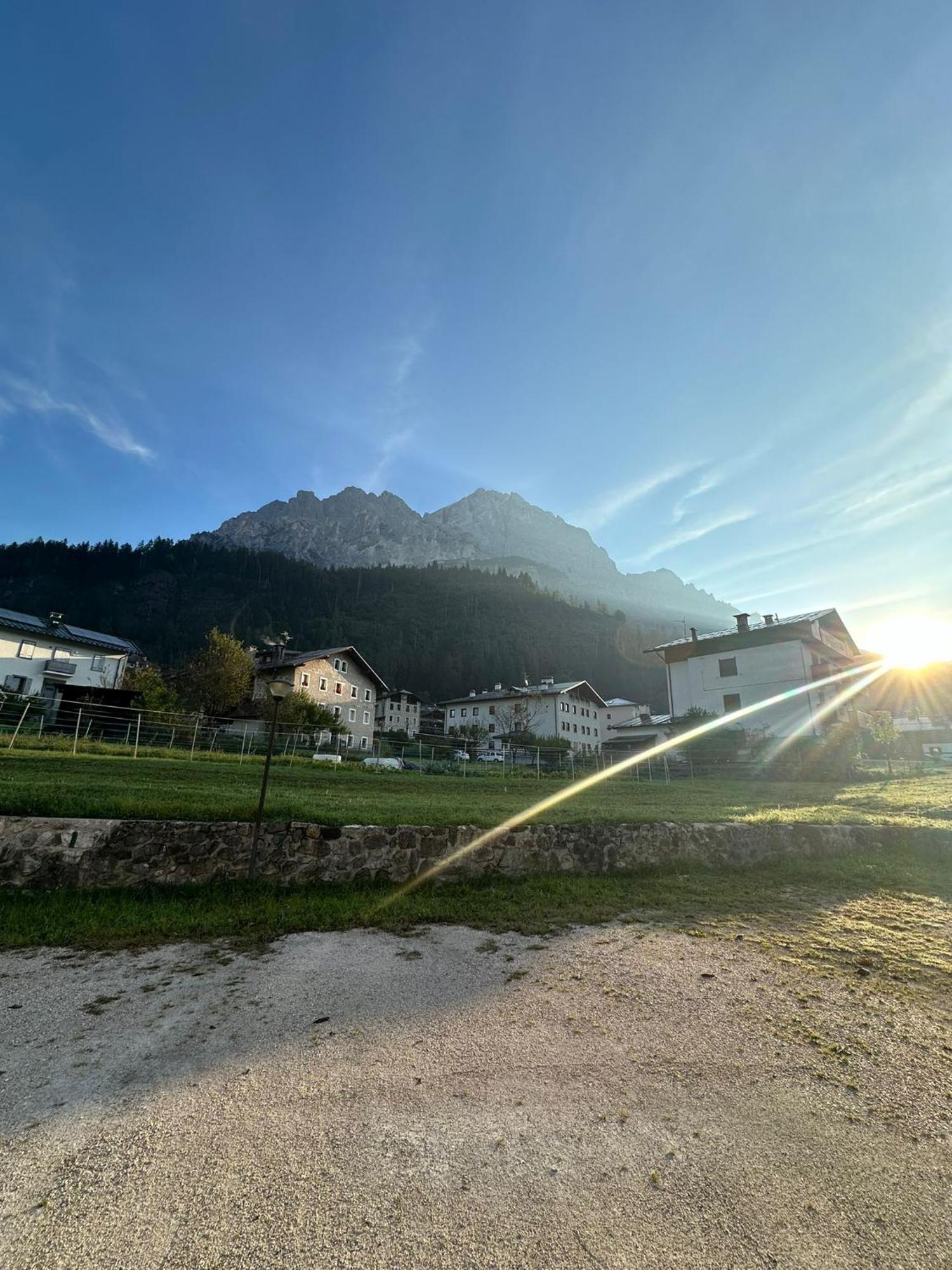 Casa Vacanze Miramonti - Appartamento Con Balcone Con Vista Sulle Dolomiti Borca di Cadore Exterior foto
